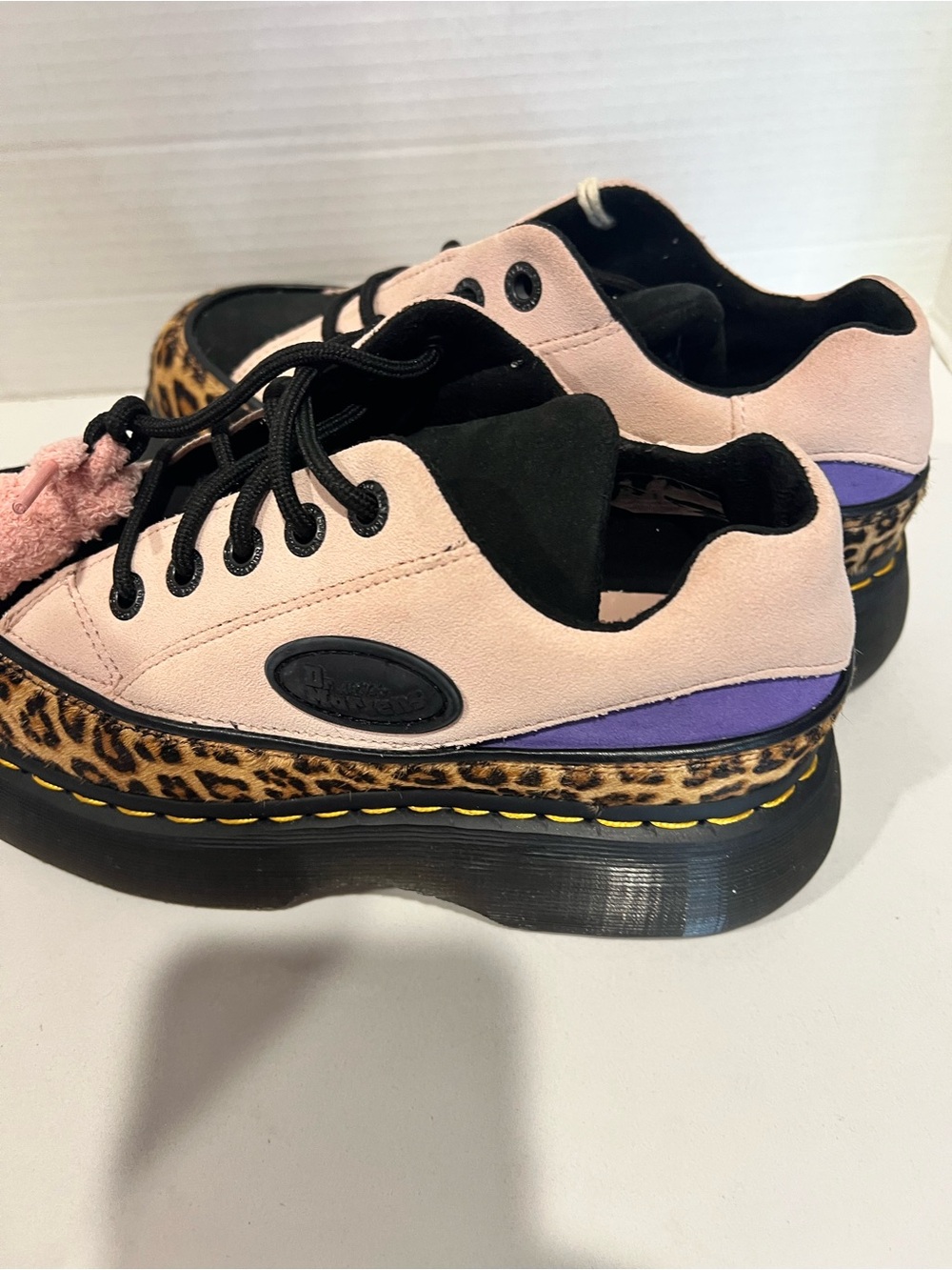 Dr. Martens Buzz 5-Eye powder pink suede With Leopard Print Women Size 7 - Picture 5 of 9